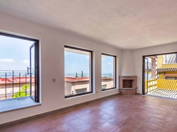 Arcángeles San Uriel 2BR