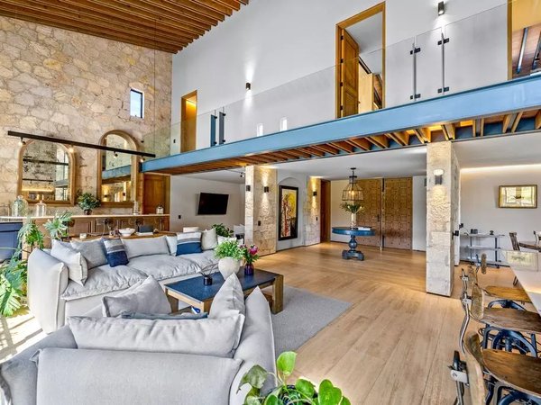 Casa Wisteria