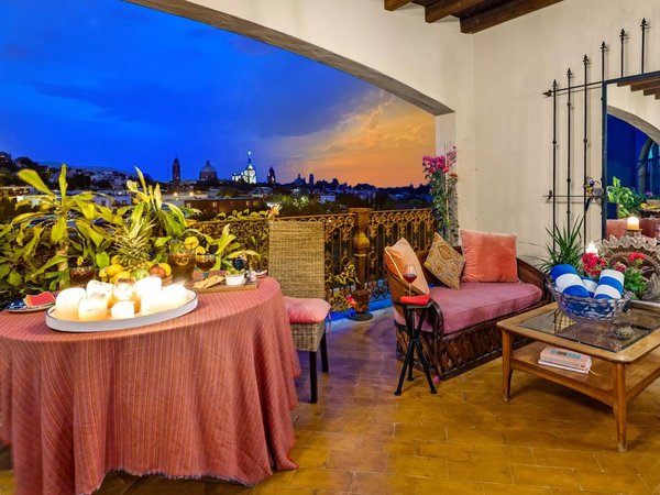 Casa Noche Mágica