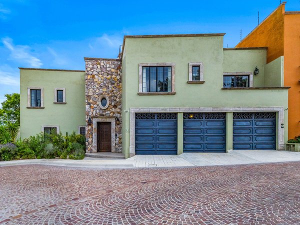 Casa Green