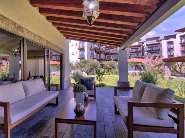 Modern Harmonious Home for Rent in La Escondida – 3 Bedrooms with Terrace