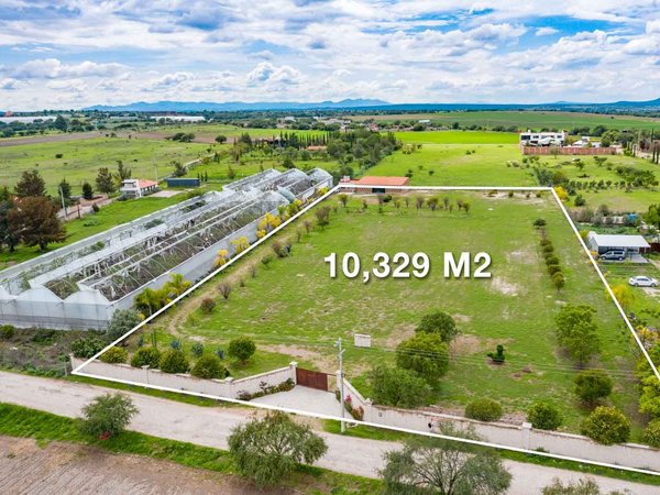 La Vivienda lot