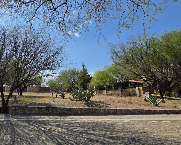 Lot for Sale in Los Labradores, San Miguel de Allende  – San Miguel de Allende real estate