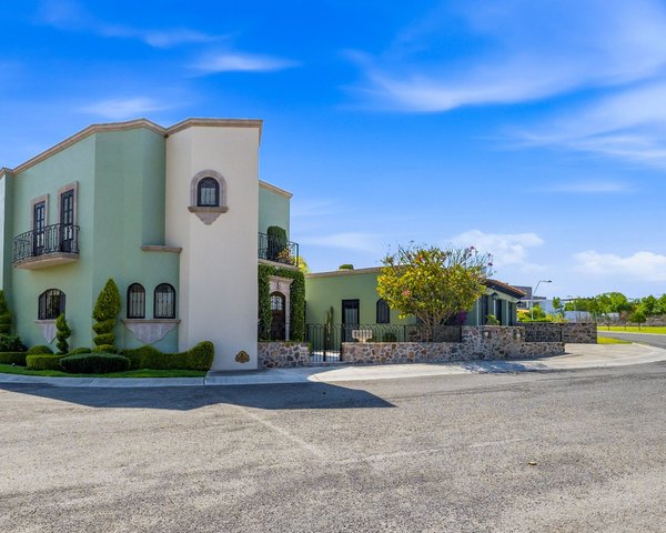 Casa Siqueiros Zirándaro – San Miguel de Allende real estate