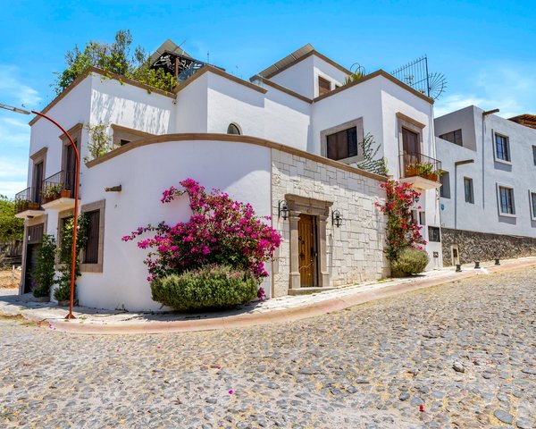Casa Revueltas Disponible: Junio 1, 2026 a Enero 10, 2027 – San Miguel de Allende real estate