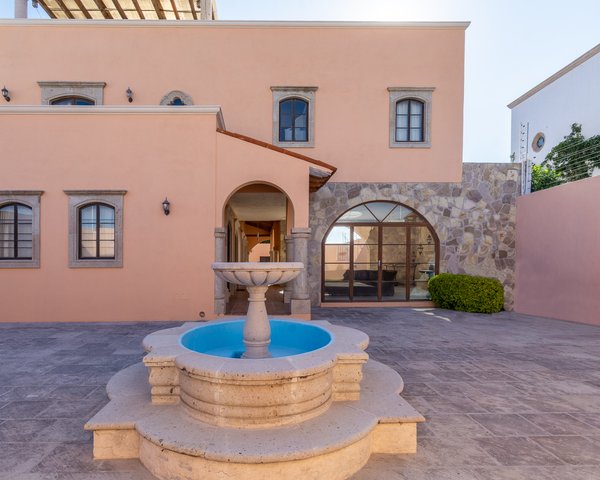 Extraordinaria Residencia en el exlusivo fraccionamiento Vista Antigua  – San Miguel de Allende real estate