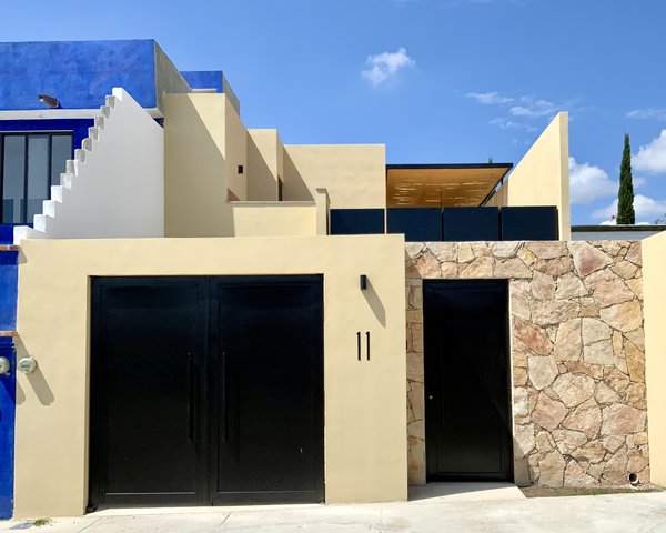 Contemporary, Recently-Built Home in the Golden Corridor, San Miguel de Allende – San Miguel de Allende real estate