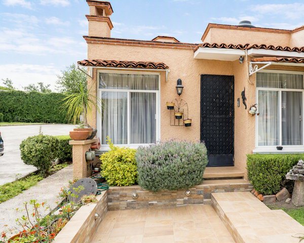 Acojedora Casa con Jardín – San Miguel de Allende real estate