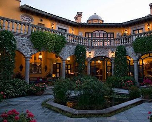 Casa Ambrose is like taking a step back in time to the hacienda days of Colonial Mexico. – San Miguel de Allende real estate