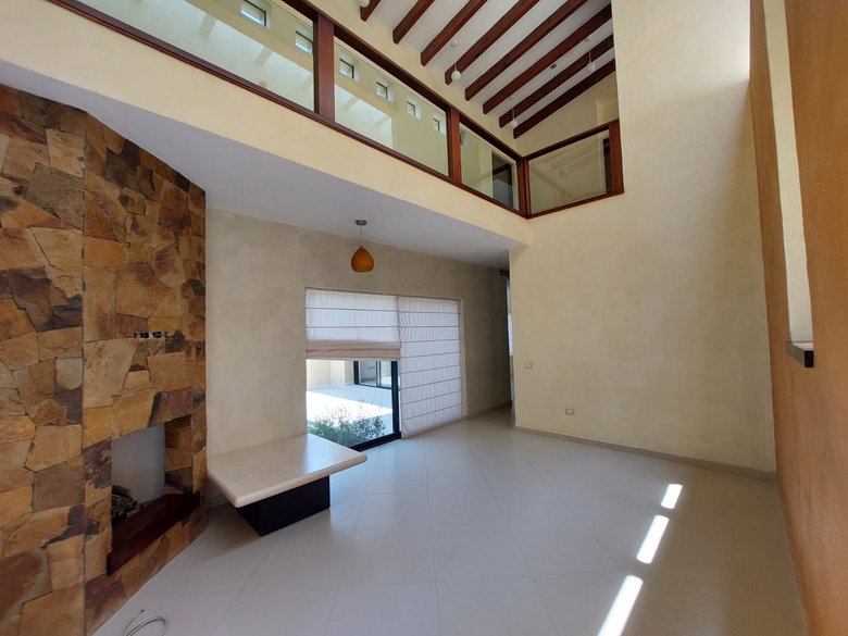 Mexican Contemporary home — 4 photos