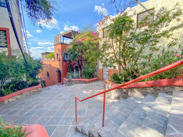 CASA LYNN - Available from October - Dec 2026 — 3 photos