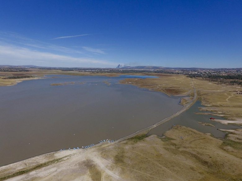 Land: views, privacy and access to Presa Allende — 6 photos