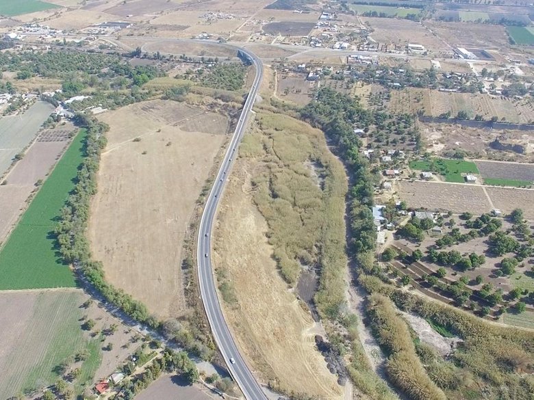 Ranch 140 Has. next Hospital — 2 photos