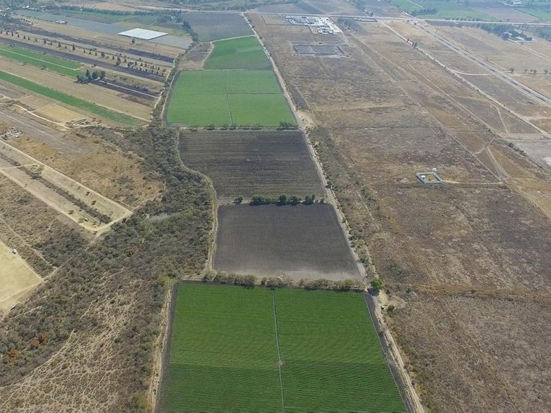 Ranch 140 Has. next Hospital — 4 photos