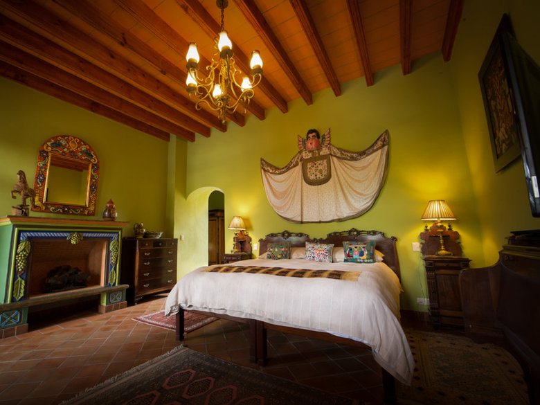 Out if market. Casa Colonial — 5 photos