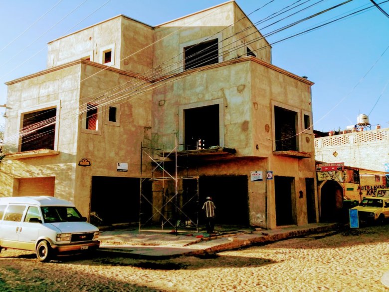 Off Market Comercial Corner in Stirling Dickinson  St — 2 photos