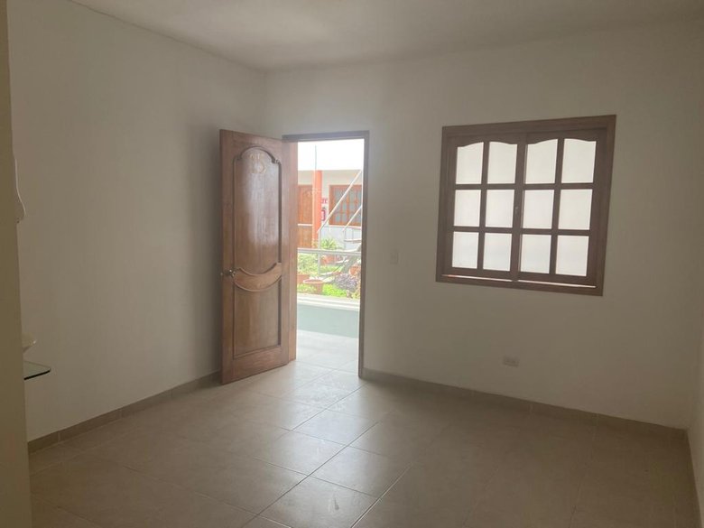 Oficina / Consultorio En complejo ORVI — 6 photos