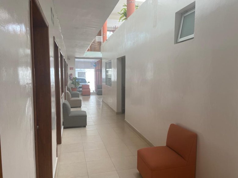 Oficina / Consultorio En complejo ORVI — 3 photos