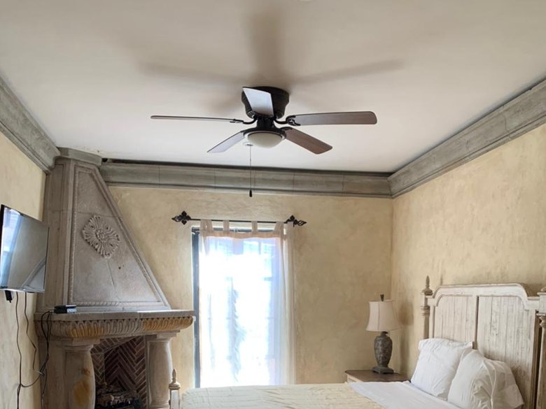 Off Market comercial opportunity B&B in Centro — 2 photos