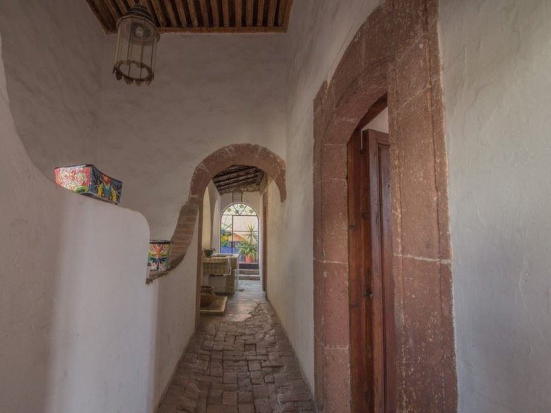 Casa de las Diligencias — 25 photos