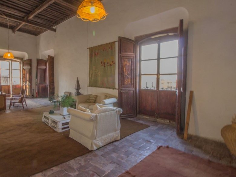 Casa de las Diligencias — 16 photos