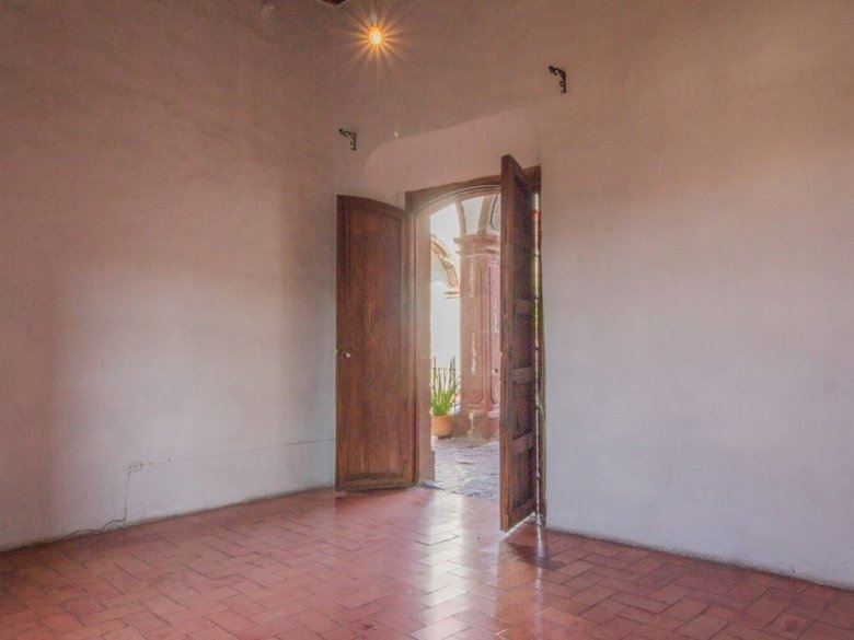 Casa de las Diligencias — 33 photos