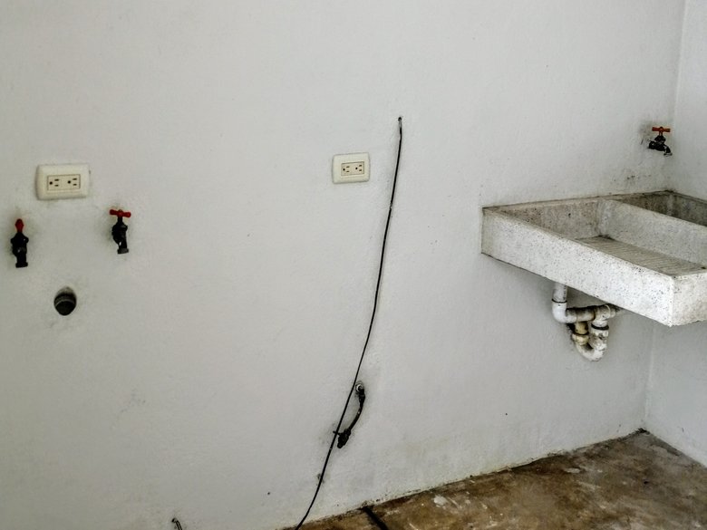 Luminous house in Guadiana. ($2750 usd monthly rental) — 23 photos