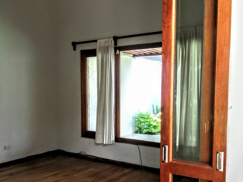 Luminous house in Guadiana. ($2750 usd monthly rental) — 5 photos