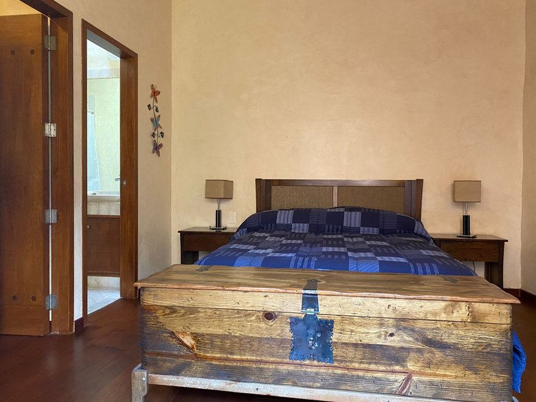 Fully Furnished Centro Condo Steps from the Iconic Parroquia — 16 photos