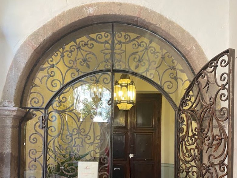Fully Furnished Centro Condo Steps from the Iconic Parroquia — 30 photos