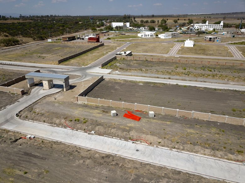 Lot in Cumbres de San Miguel (Lot 5, Manzana 1) — 6 photos
