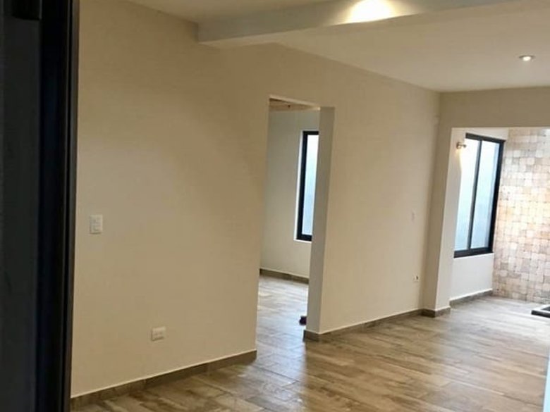 Apartment for rent in Las Brisas. Unfurnished AVAILABLE — 4 photos