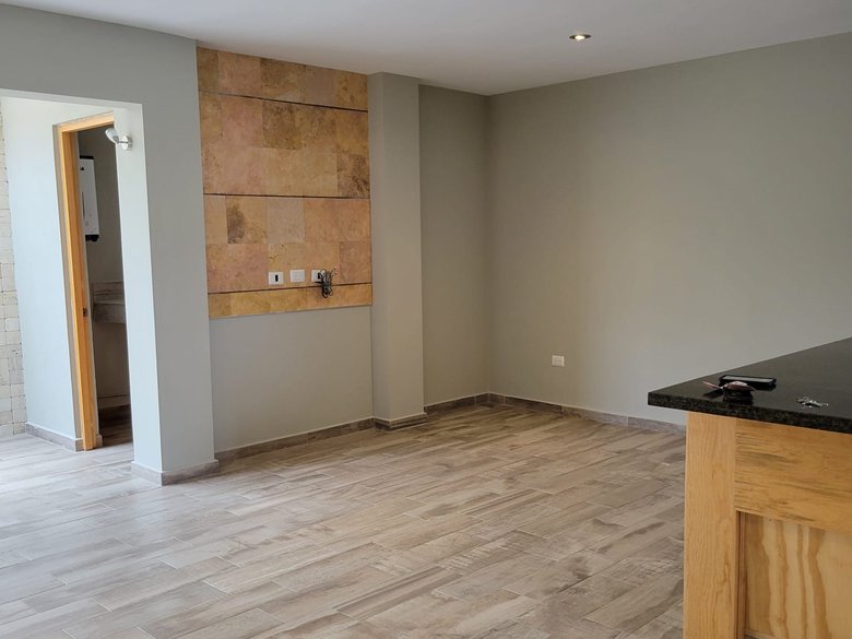 Apartment for rent in Las Brisas. Unfurnished AVAILABLE — 5 photos