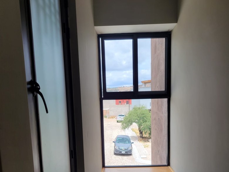 Apartment for rent in Las Brisas. Unfurnished AVAILABLE — 15 photos