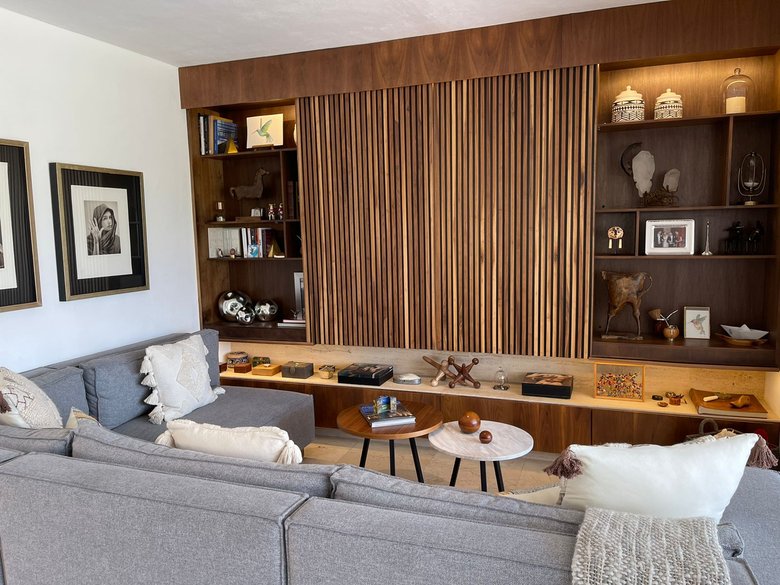 Great house in a closed neighborhood  — 28 photos