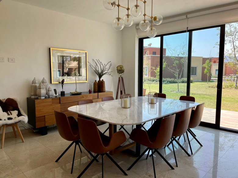 Great house in a closed neighborhood  — 1 photos