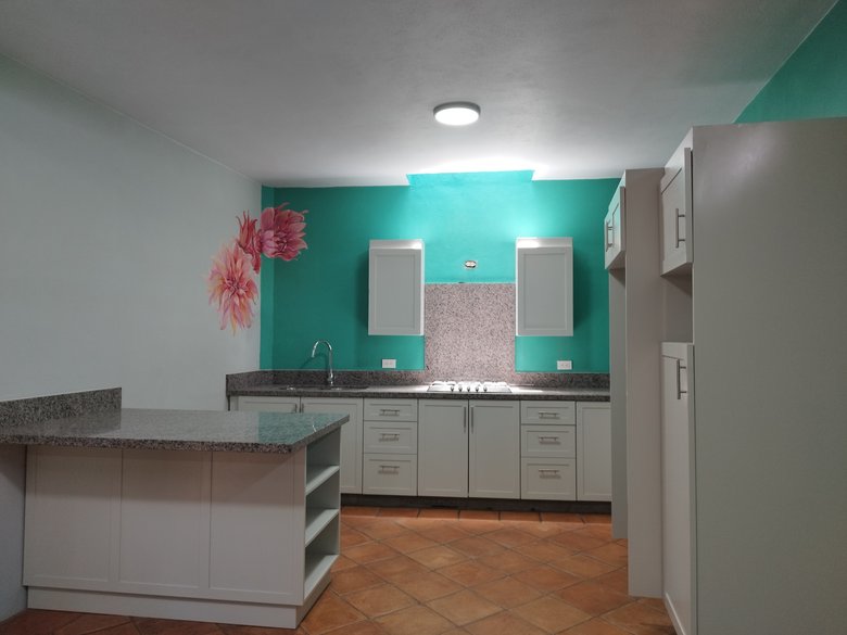 OFF MARKET - LOS OLIVOS — 4 photos