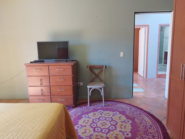 OFF MARKET - LOS OLIVOS — 12 photos