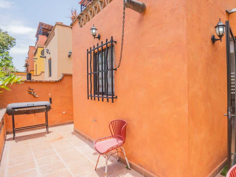 CASA VILLAS AVAILABLE on October 1, 2026 — 18 photos