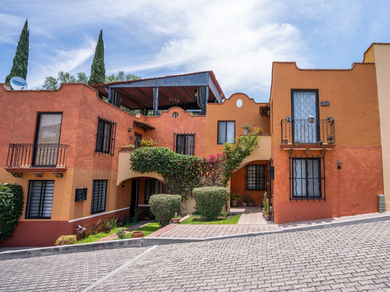 CASA VILLAS AVAILABLE on October 1, 2026 — 20 photos