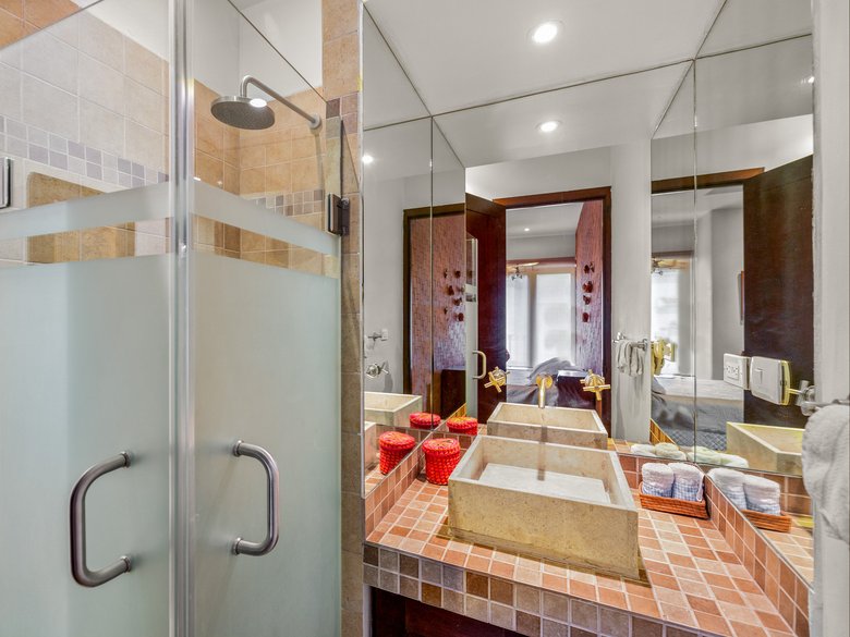 AVAILABLE LUXURY CONDO CARACOL — 21 photos