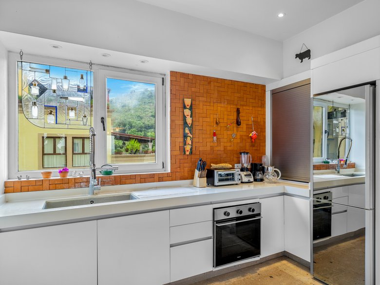AVAILABLE LUXURY CONDO CARACOL — 8 photos