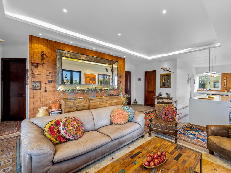 AVAILABLE LUXURY CONDO CARACOL — 7 photos