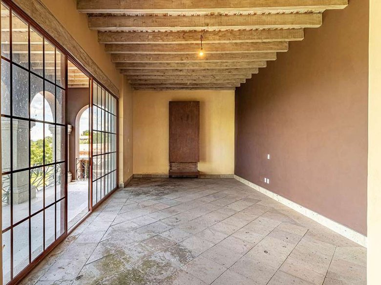 Casa Campanas — 6 photos