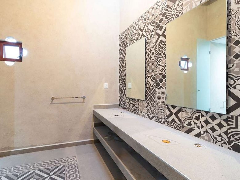 Casa Campanas — 10 photos