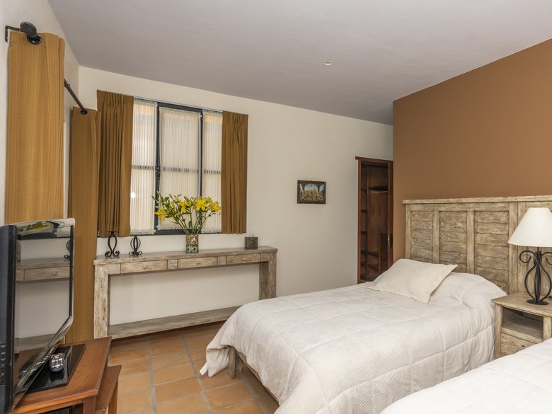 Beautiful Casa Margarita for Rent in San Antonio (Available July 2027) — 21 photos