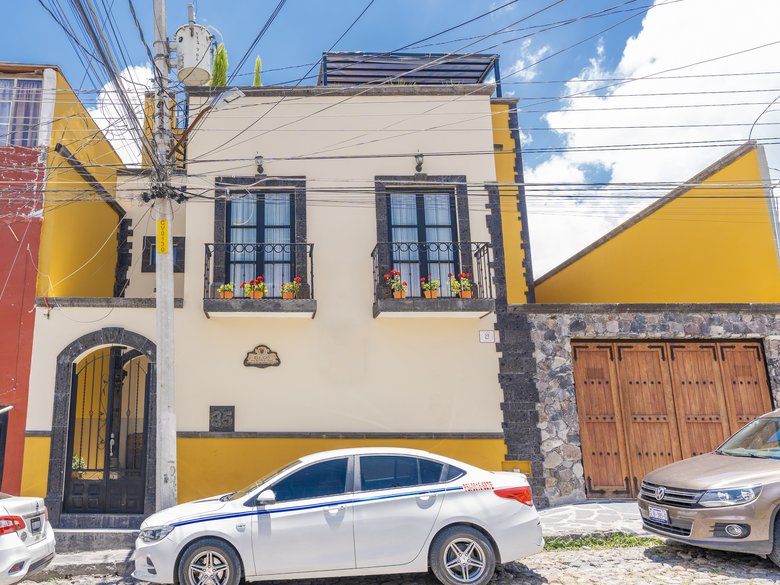 Beautiful Casa Margarita for Rent in San Antonio (Available July 2027) — 31 photos