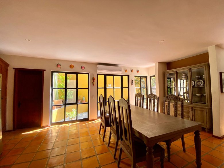 Beautiful Casa Margarita for Rent in San Antonio (Available July 2027) — 10 photos