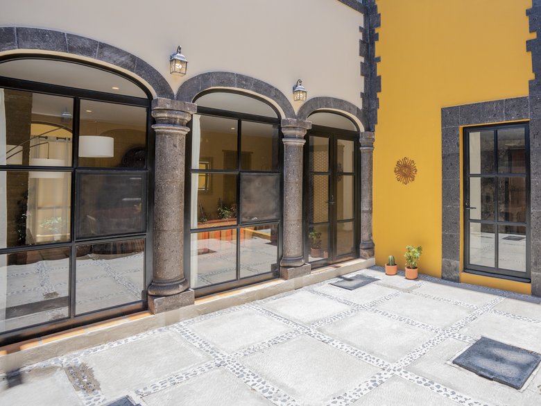 Beautiful Casa Margarita for Rent in San Antonio (Available July 2027) — 12 photos