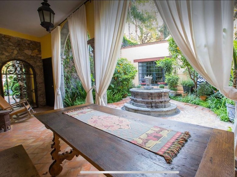 Off Market Ojo de Agua — 3 photos
